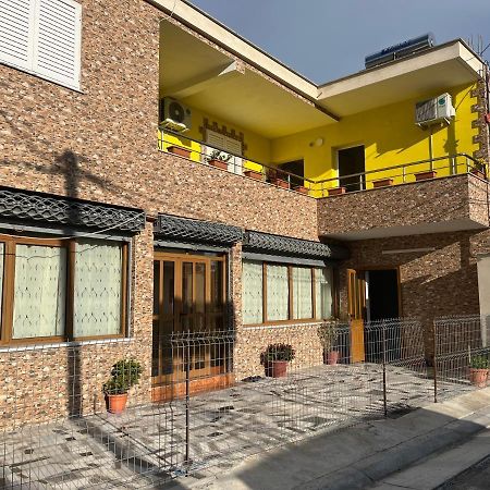 Guesthouse Kristi & Mari Avlonya Dış mekan fotoğraf