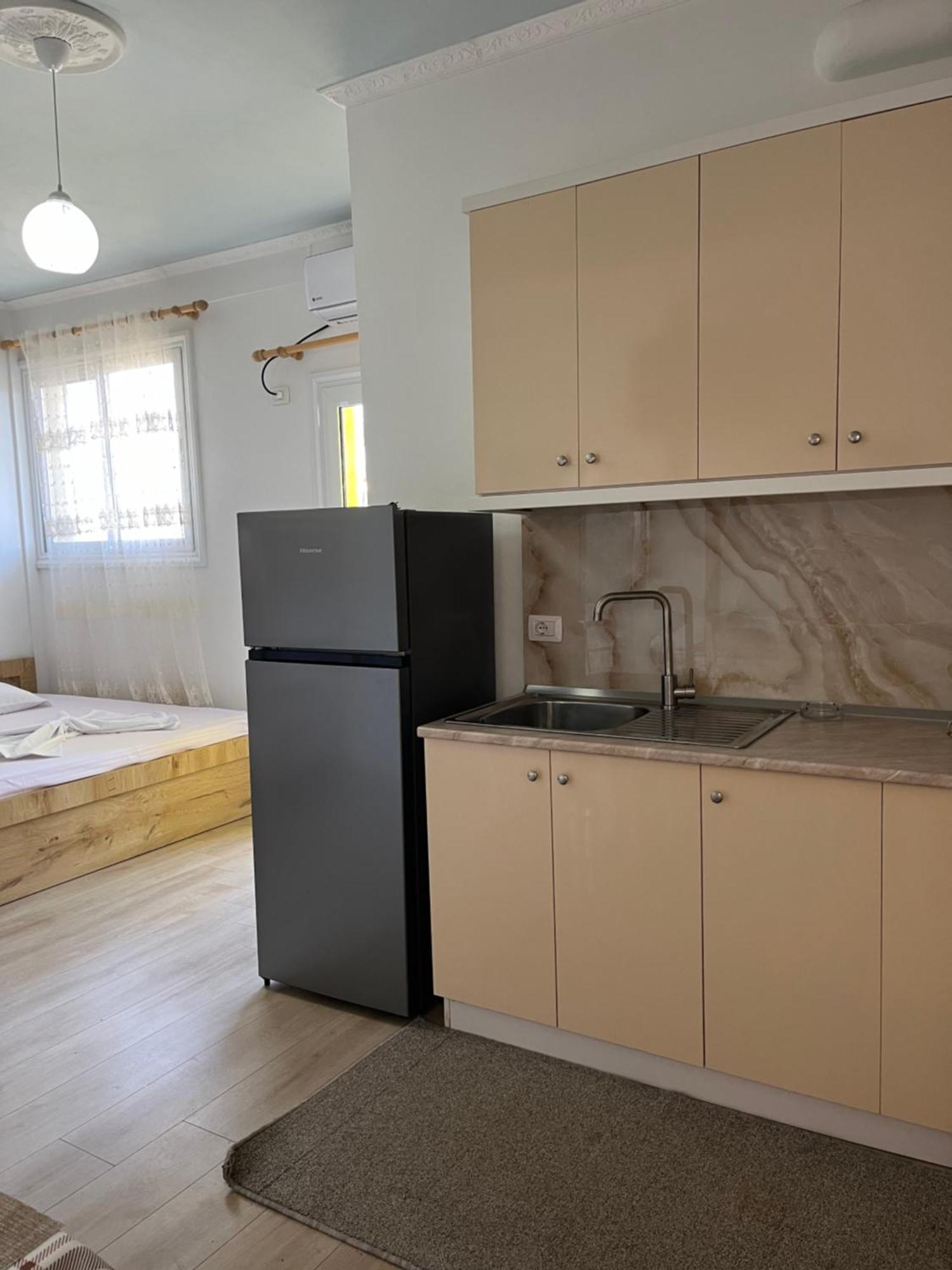 Guesthouse Kristi & Mari Avlonya Dış mekan fotoğraf